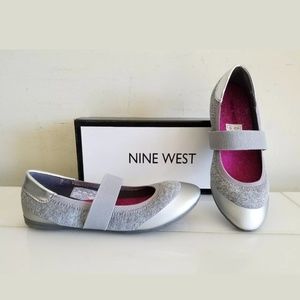 NEW MARY JANES SNEAKER Silver, Girls Size 2.5